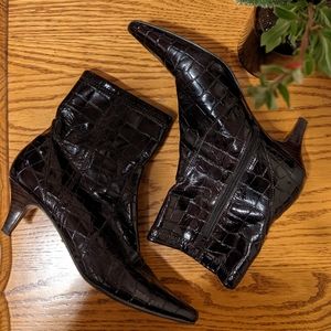 Croc textured Bandolino Booties